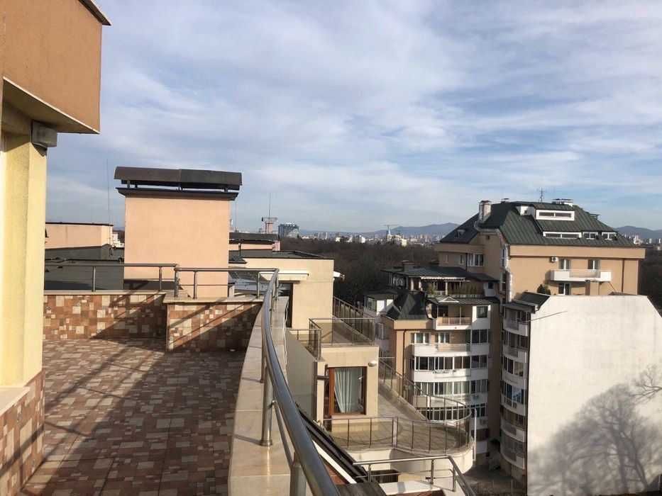 Продава се Тристаен апартамент в София, Лозенец - 300 кв.м за 1334 €/кв.м - Снимка #2