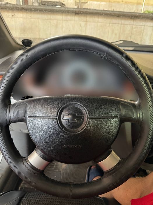 Jentra rul sotiladi srochna 300ming