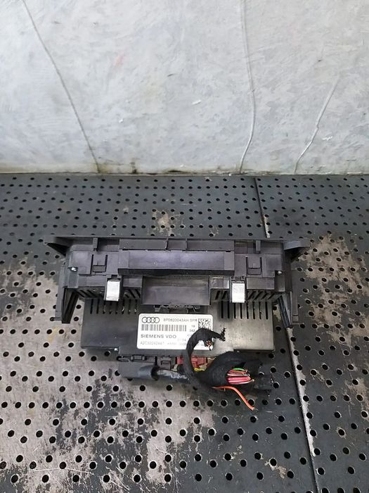 Panou comanda clima ac audi a3 8p 8p0820043ah a2c53242447