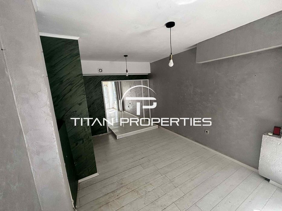 Дава се под наем Магазин в Бургас, Център - 27 кв.м за 244.8 € - Снимка #2