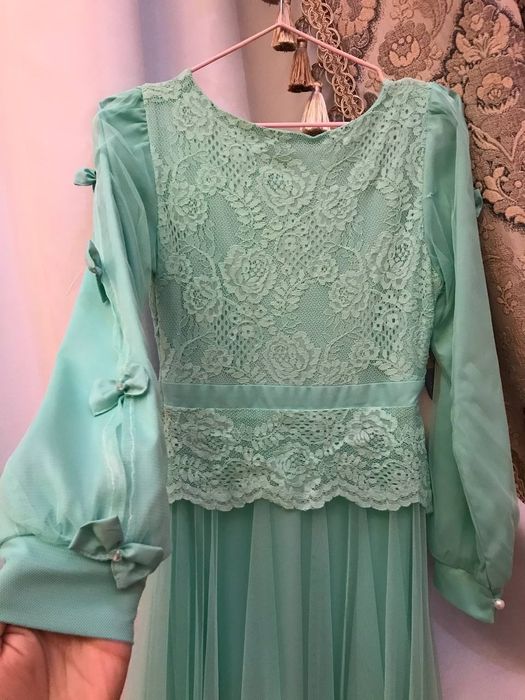 Oqshom va toʻy libosi