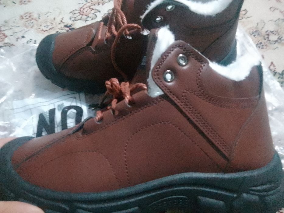 Зимние теплые кожаные ботинки