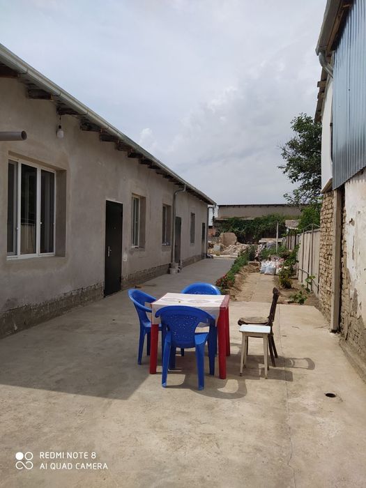 Продаётся дом 3,60 соток 4 спальни,2 сан узла кухня столовая.