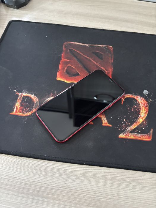 Iphone 11 128 ГБ  (торг уместен)