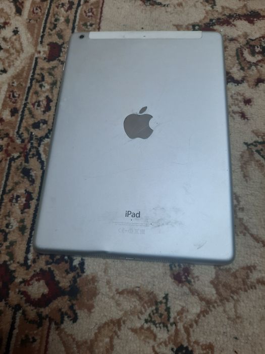 Продаётся iPad планшет в не рабочем состоянии
