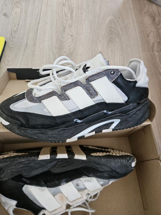 Adidas Niteball vand