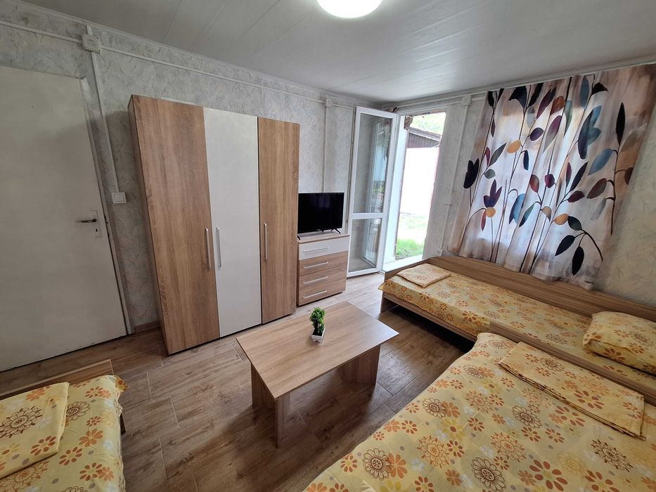 В бунгало с веранда на 200м от плажа на Ахтопол