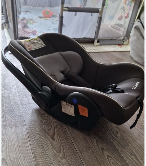 Продам автолюльку TOMIX