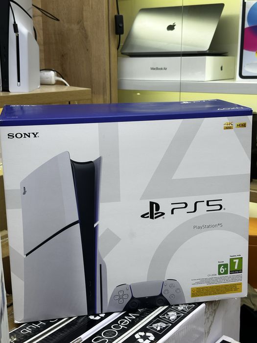 Sony ps5 с 7 играми в магазине Icom