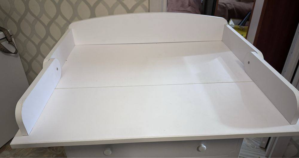 Продается  комод ( пеленальный стол)