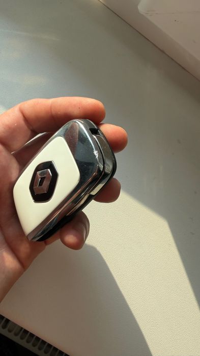 Cheie renault alba ultima bucata
