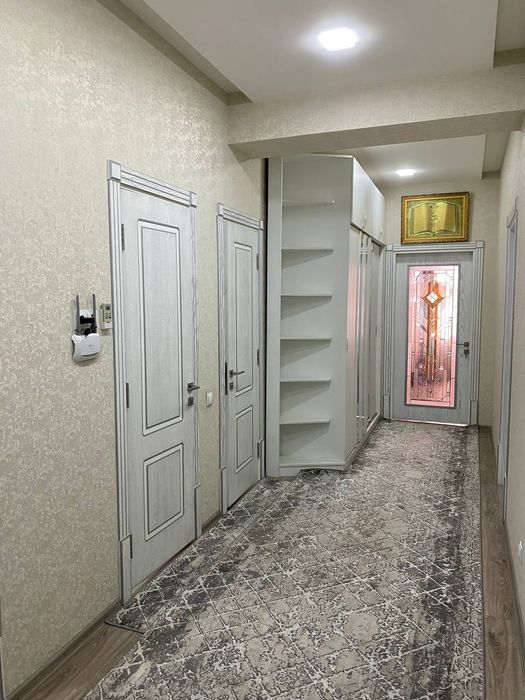 Med gorodok 3xonali dom sotiladi