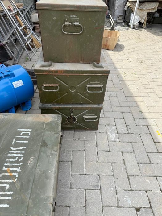 Военные ящики разного размера