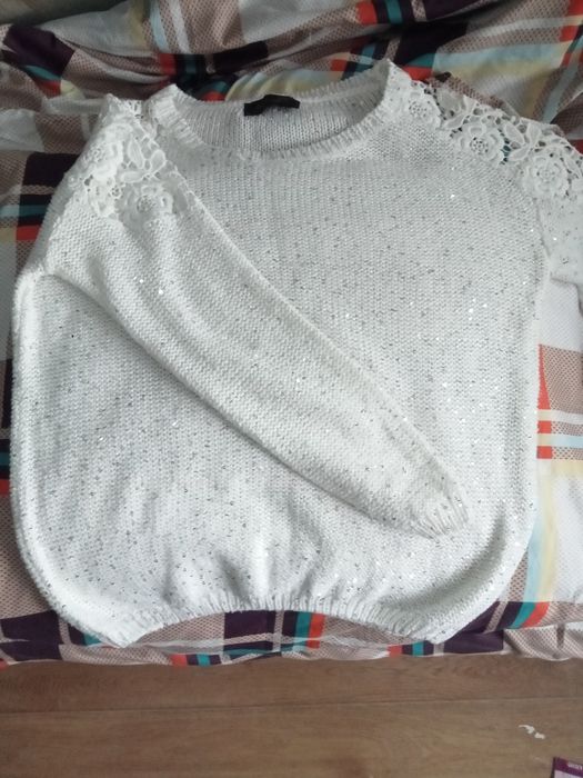 Кофты 42/44 1000 ТГ, джинсы новые 2000 ТГ , 27 размер