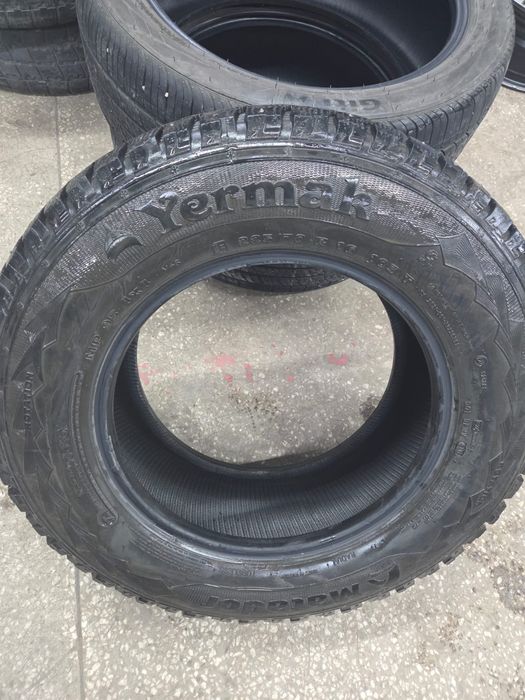 Продам резину225/70 r16