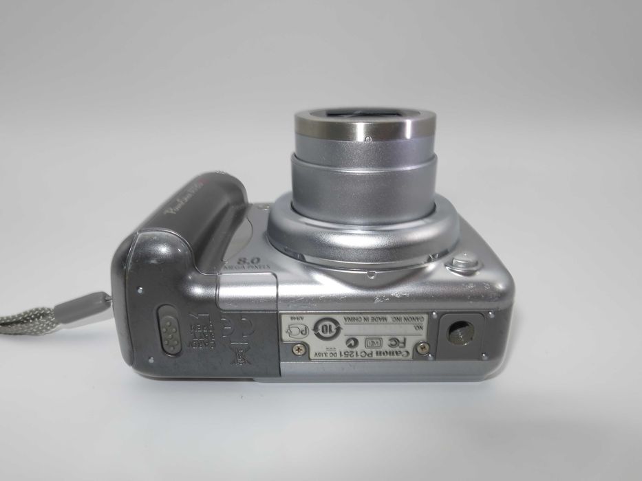 Canon PowerShot A720 компактен цифров фотоапарат, дигитална камера, в отлично състояние, тествана и работи перфектно с оригинална кутия и карта памет