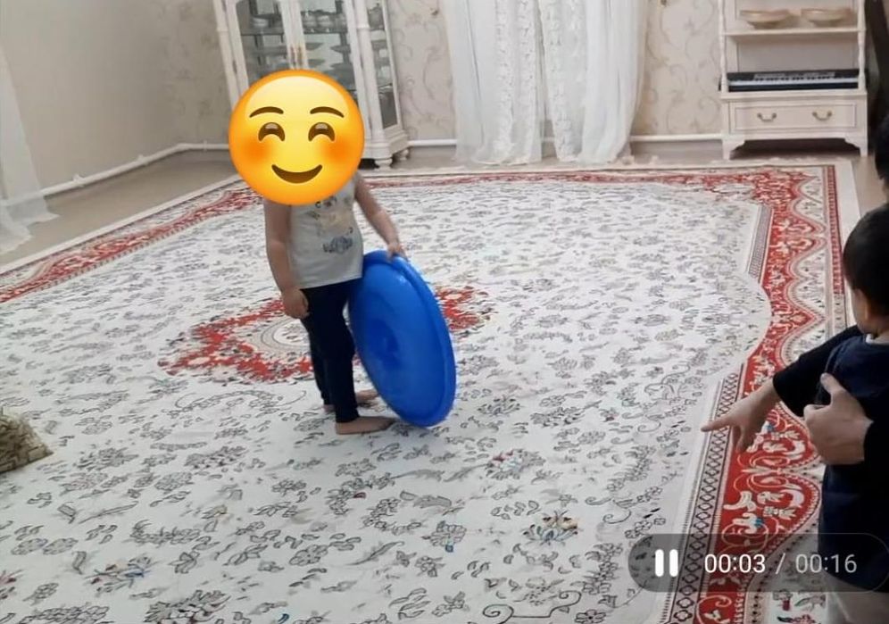 Ковры и шторы ..