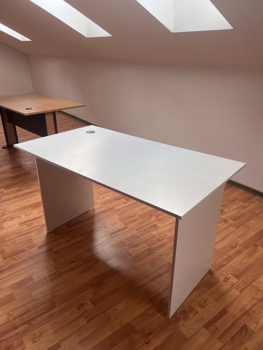 Birou alb x2 buc birou lemn x4 buc