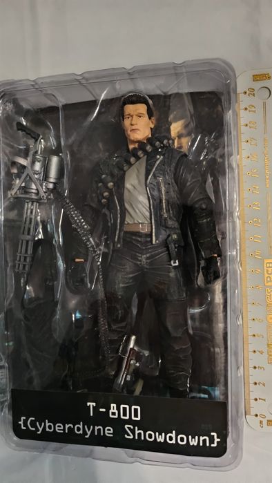 Фигурка на Arnold Schwarzenegger – Terminator