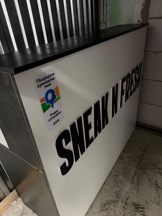 Продам стол  тумба