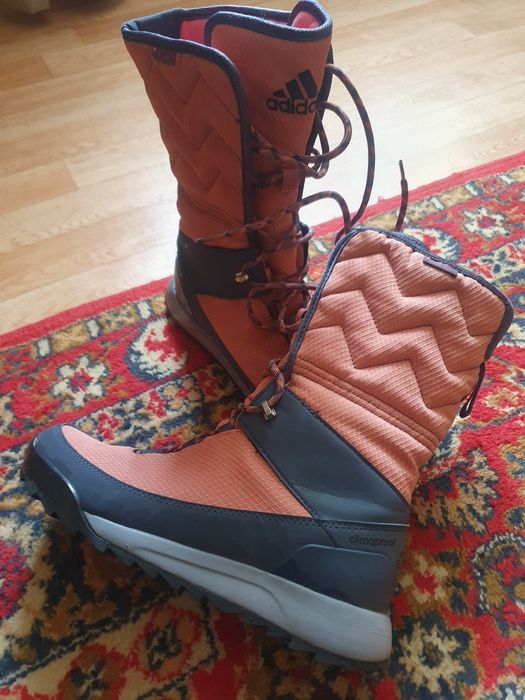 Ботинки Adidas фирменный