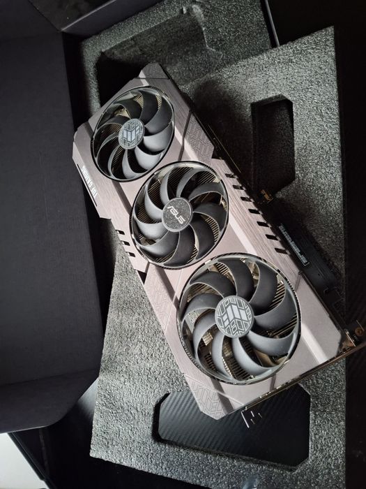 Срочно продаю новую видеокарту RTX 3070 ASUS TUF