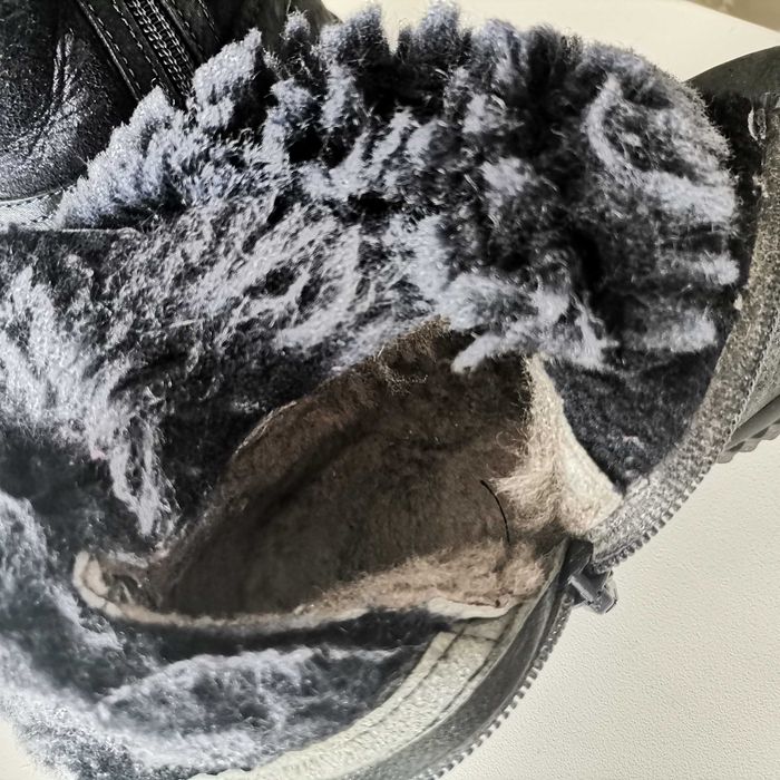 Зимние сапожки на девочку (28 Р)