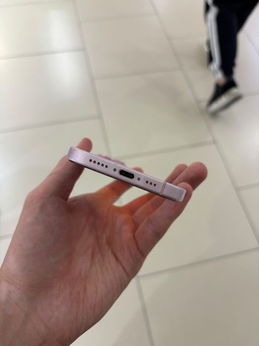 iPhone 15 128гб в хорошем состояний