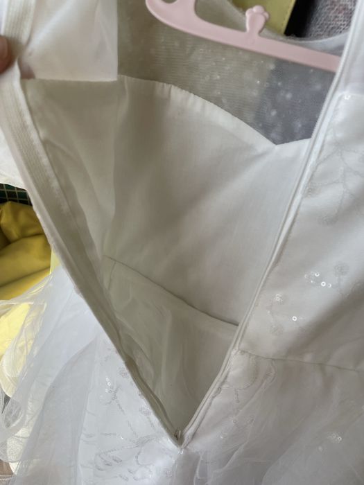 Белое пышное платье