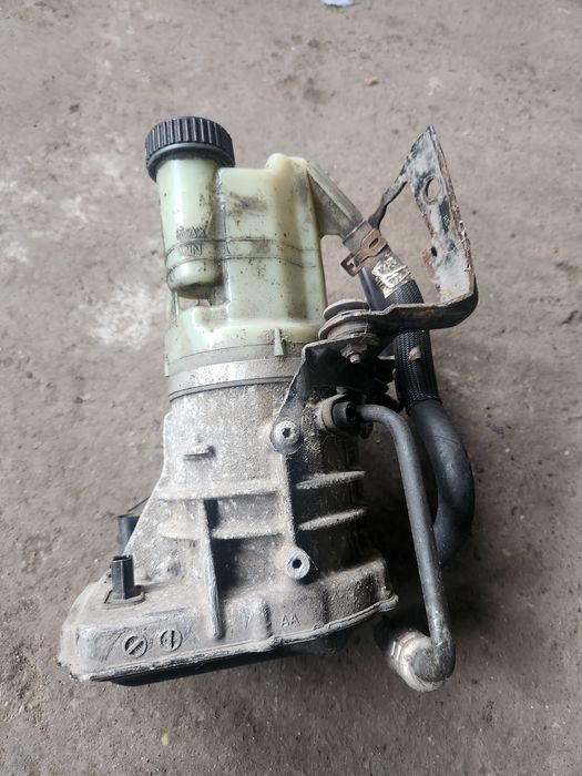 Pompă servo direcție Renault master