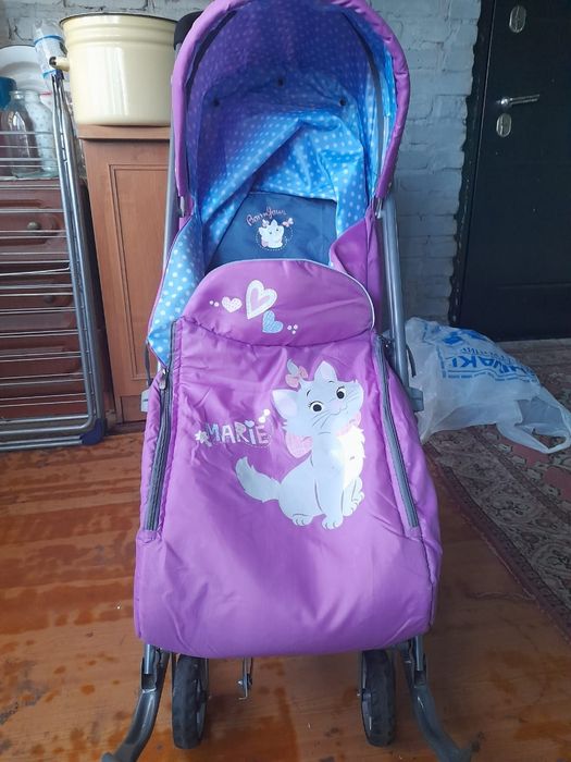 Продаётся Санка.  .