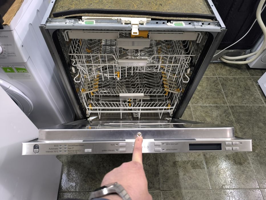 Съдомиялна Miele G 6895 SCVI XXL -K2O  отваряне с 2 почуквания