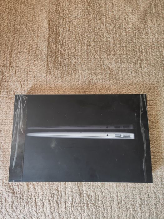 MacBook air продам