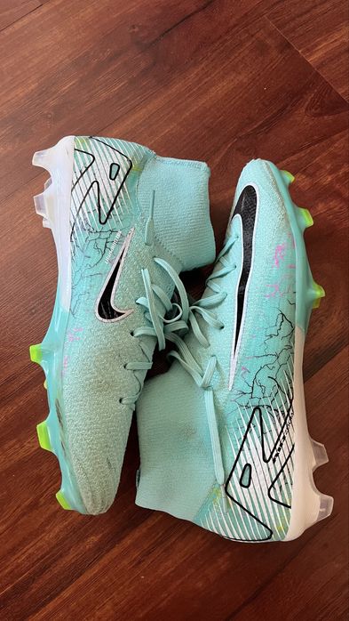 Бутсы Nike Mercurial