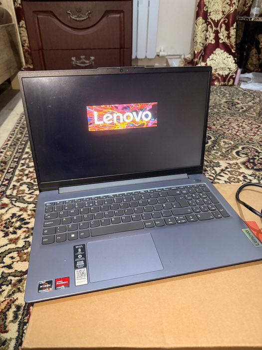 Lenovo IdeaPad Slim 3 15AMN8 идеал в коробке и с зарядным устройством