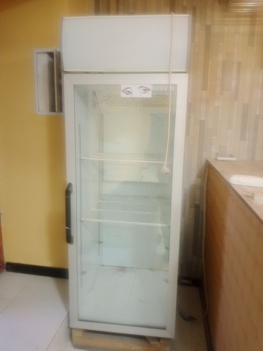 Холодильник сотилади