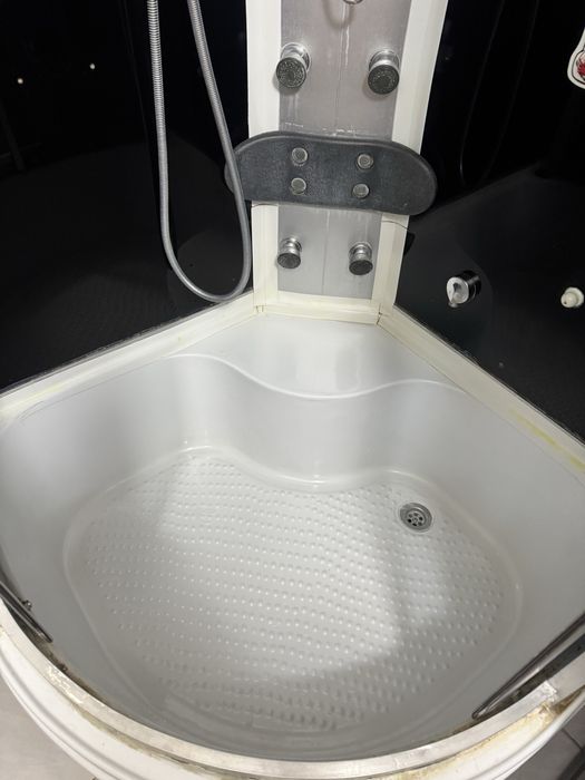 Душевая кабина в ванную