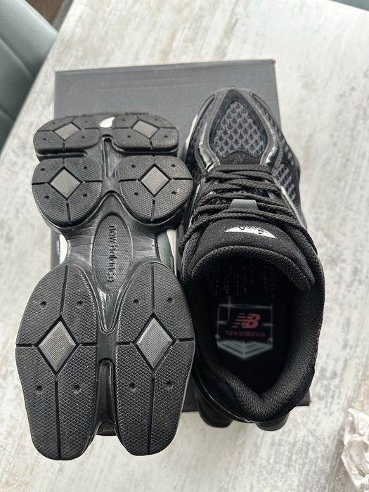 NEW BALANCE 9060 palace black 42
