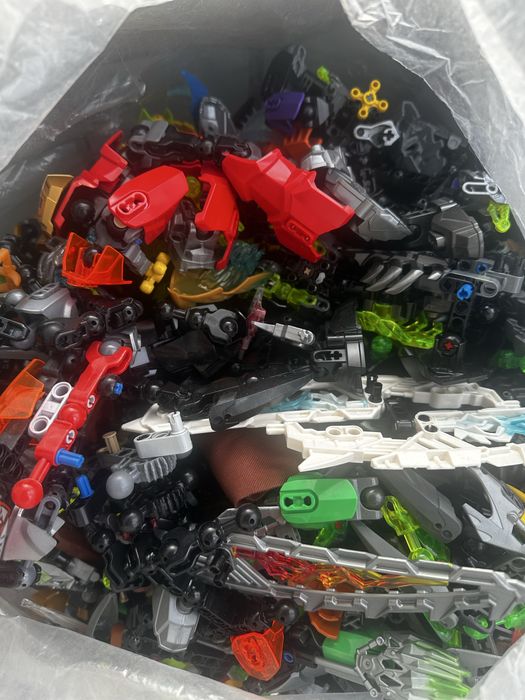 Продам конструкто LEGO Bionicle