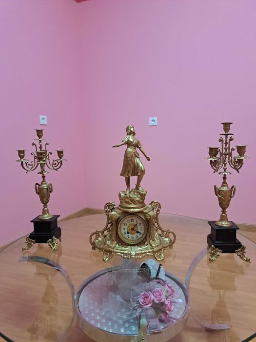 Каминен часовник