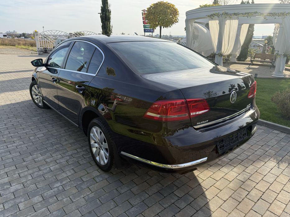 VOLKSWAGEN Passat 2012 — imagine 3