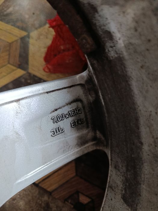 Jante aliaj ne'zgâriate +cauciucuri iarna , continental!