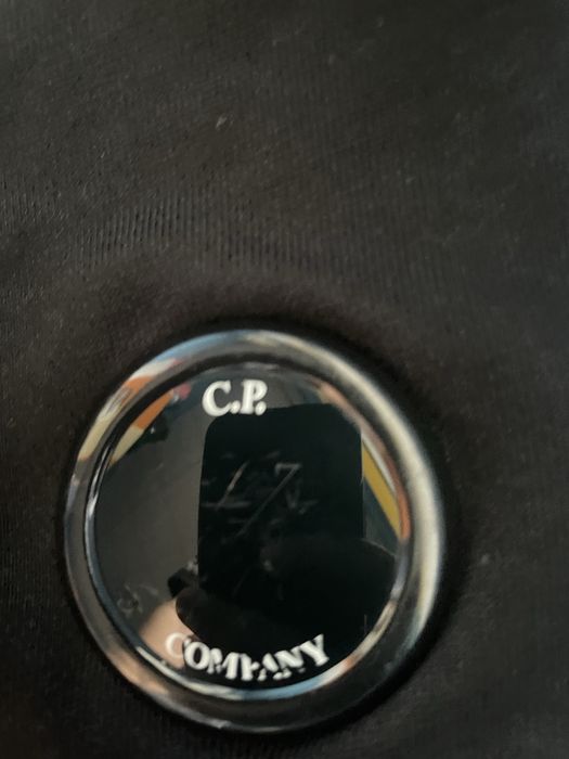 Продавам спортен панталон на C.P Company размер S