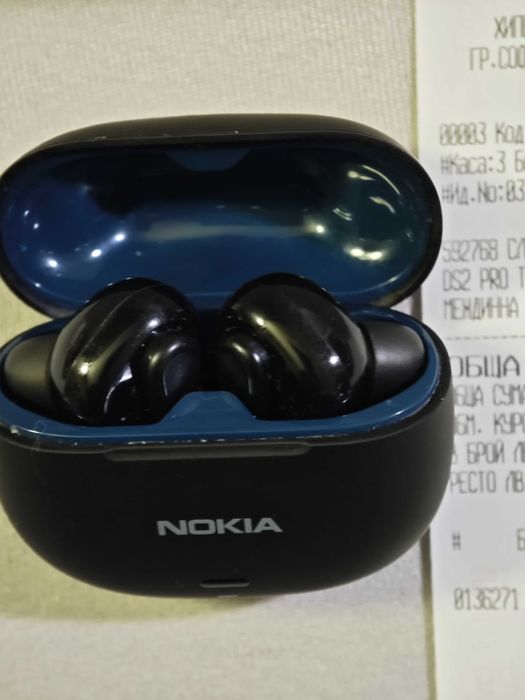 Два чифта слушалки купени днес от Технополис