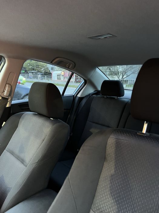 Лек автомобил Mazda 3, мазда 3