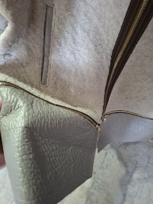 Продам женскую куртку