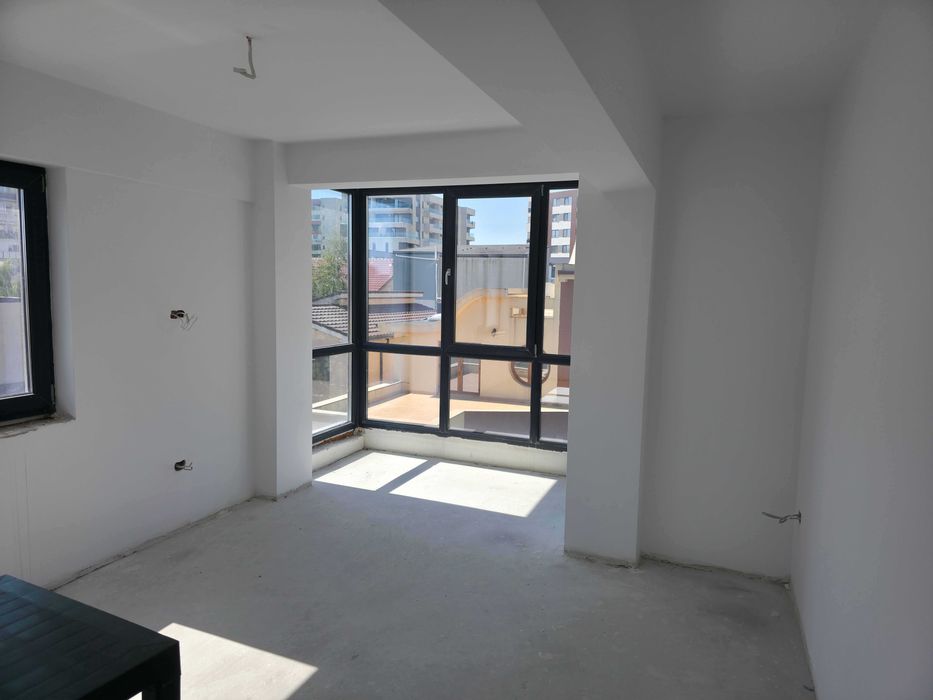 Apartament 2 camere Constanța, Tomis Plus, deasupra magazin Froo