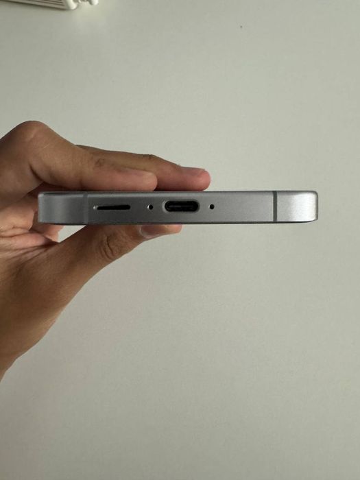 Samsung  s24 fe продам