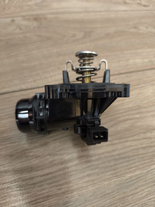 BMW E 46 /БМВ е 46 термостат