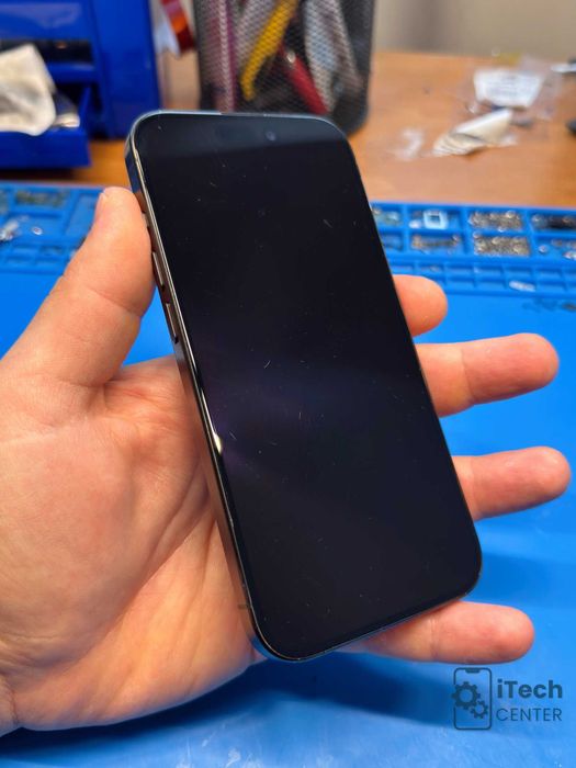 Оригинален дисплей за iPhone 15 PRO, със забележка!